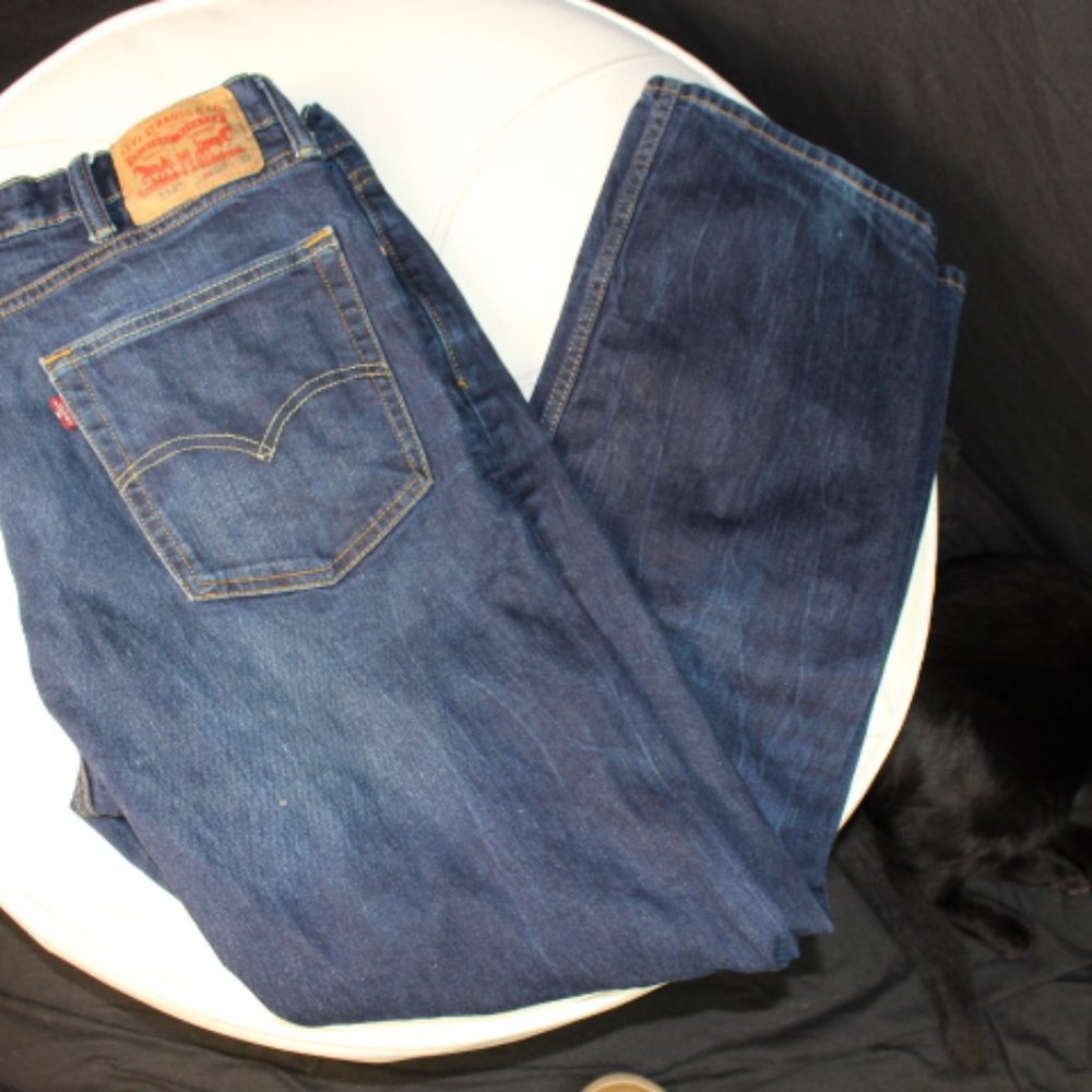 Levi 514 Jeans - Picture 3 of 6